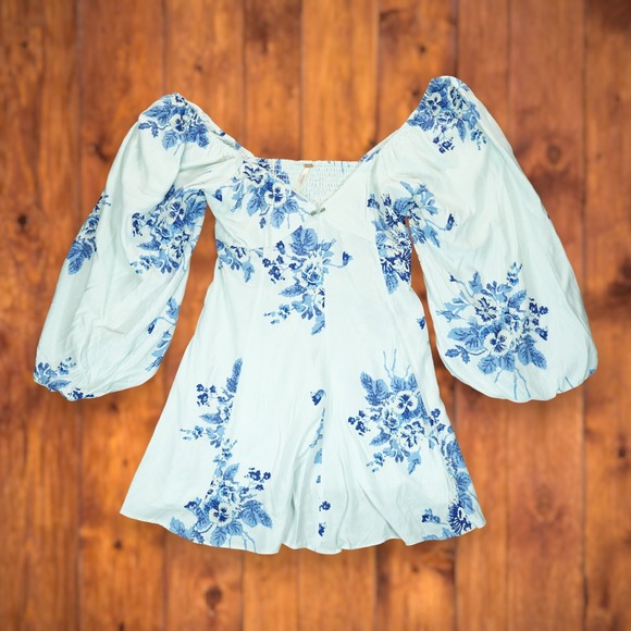 Free People Dresses & Skirts - Free People‎ Francesca Mini Dress Floral Pattern Medium Balloon Sleeves EUC